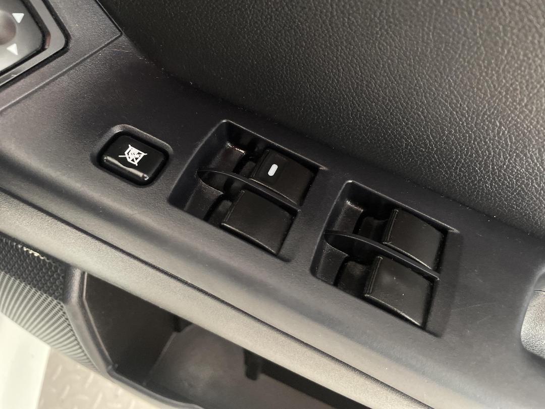 Photo '24' of Mitsubishi Lancer