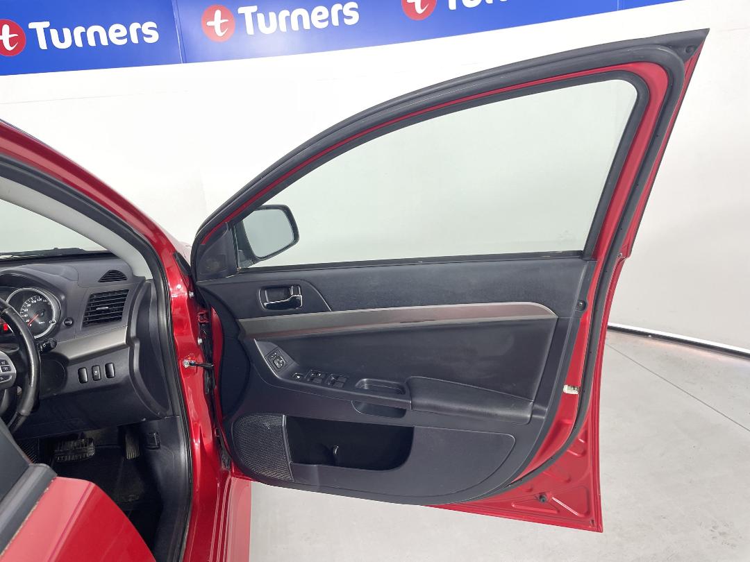 Photo '15' of Mitsubishi Lancer