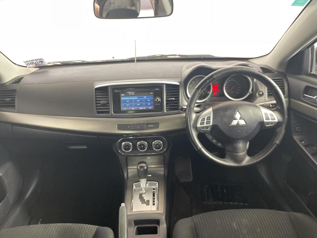 Photo '17' of Mitsubishi Lancer