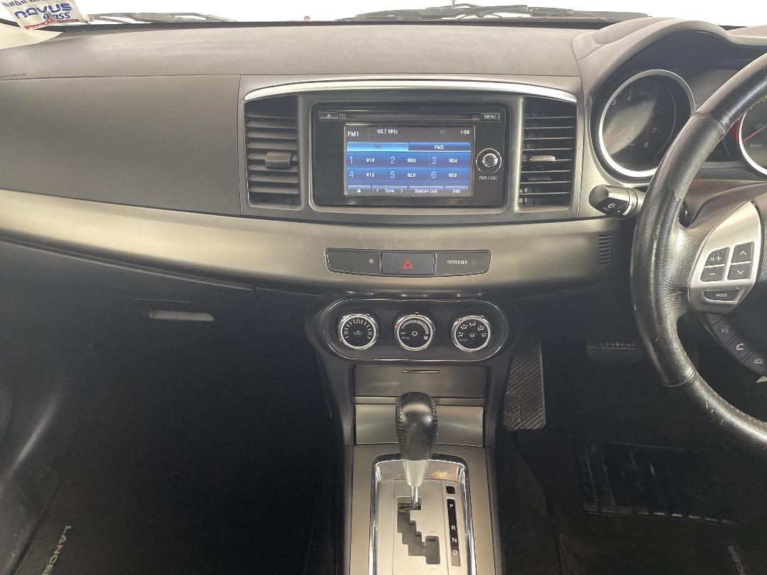 Photo '18' of Mitsubishi Lancer