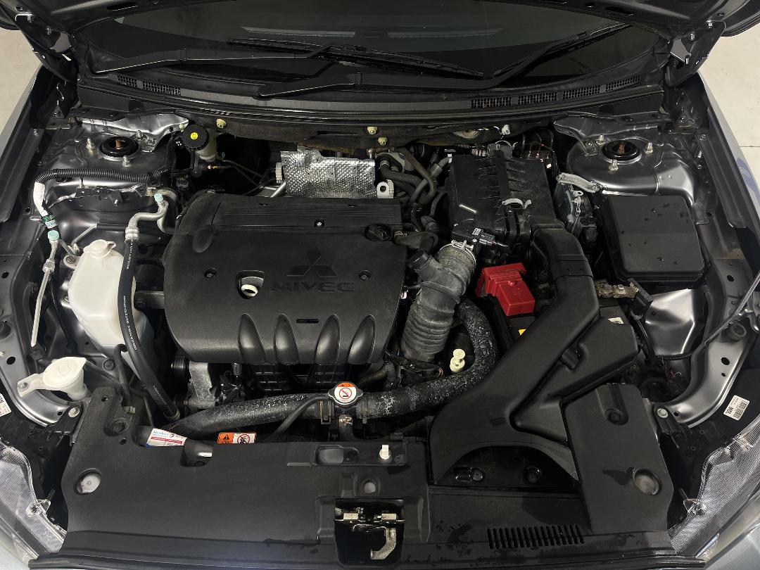 Photo '13' of Mitsubishi Lancer Photo '13' of Mitsubishi Lancer