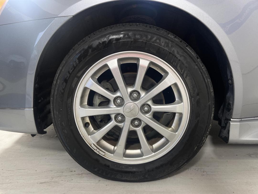 Photo '10' of Mitsubishi Lancer Photo '10' of Mitsubishi Lancer