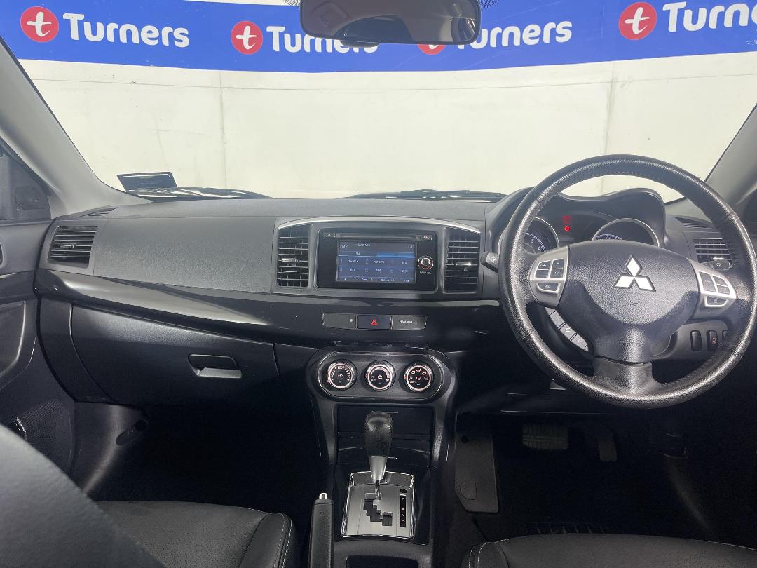 Photo '17' of Mitsubishi Lancer Photo '17' of Mitsubishi Lancer