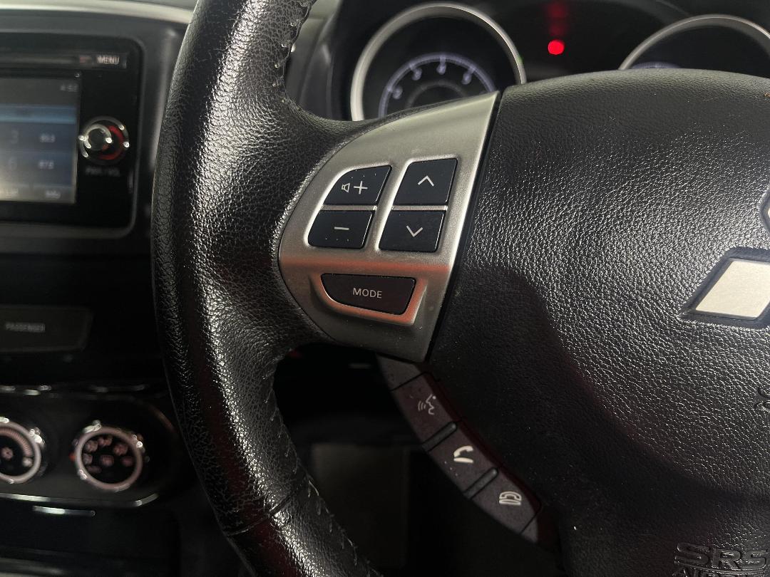 Photo '26' of Mitsubishi Lancer Photo '26' of Mitsubishi Lancer