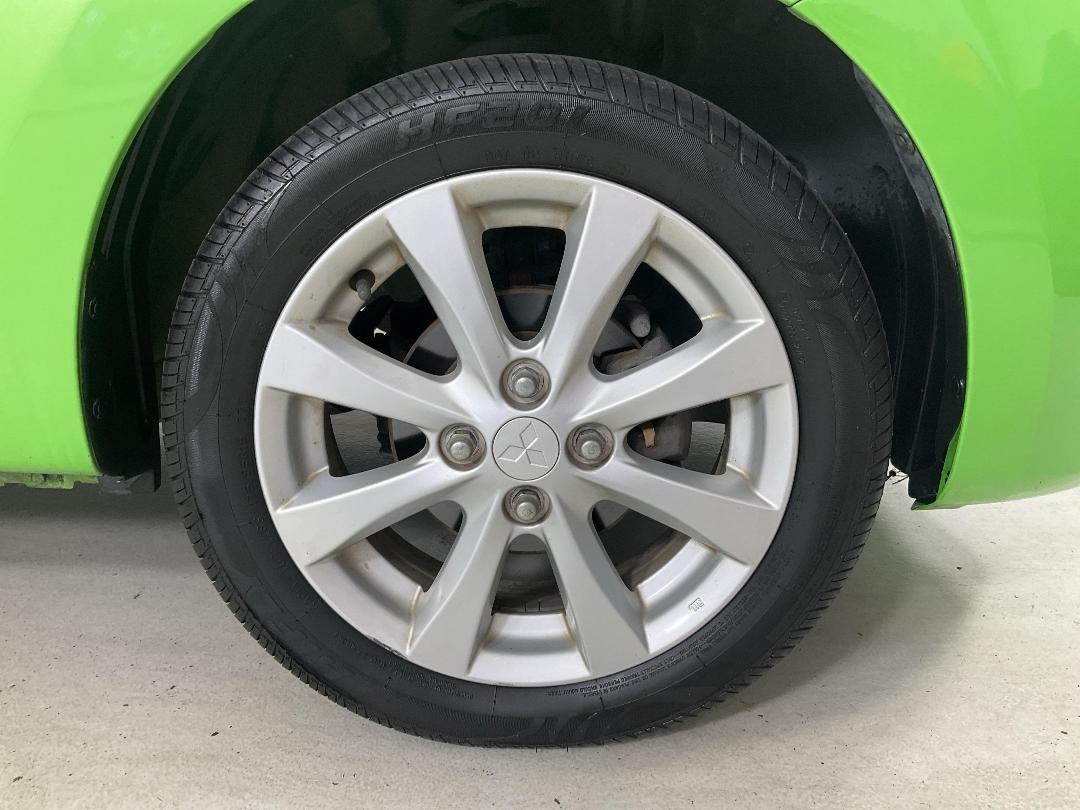 Photo '9' of Mitsubishi Mirage Photo '9' of Mitsubishi Mirage