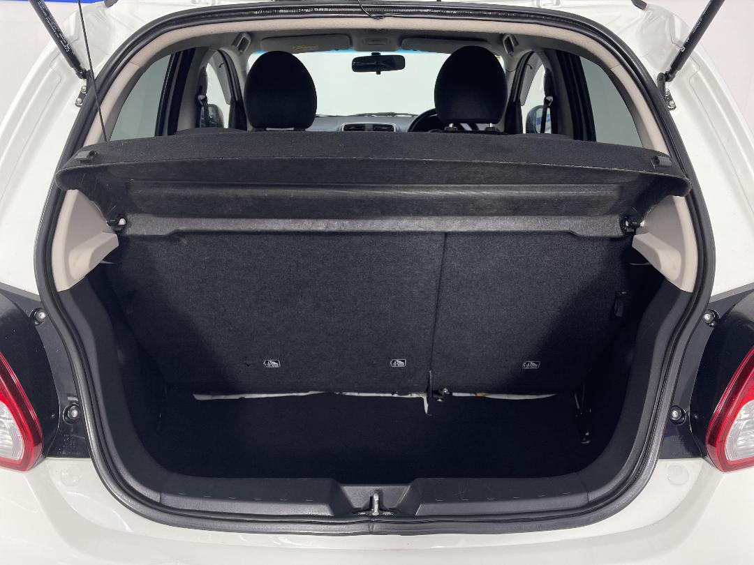 Photo '14' of Mitsubishi Mirage