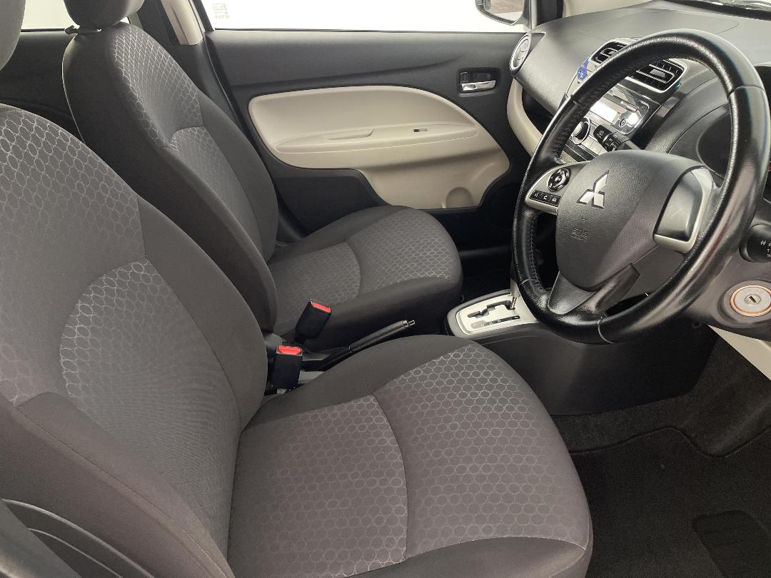 Photo '16' of Mitsubishi Mirage