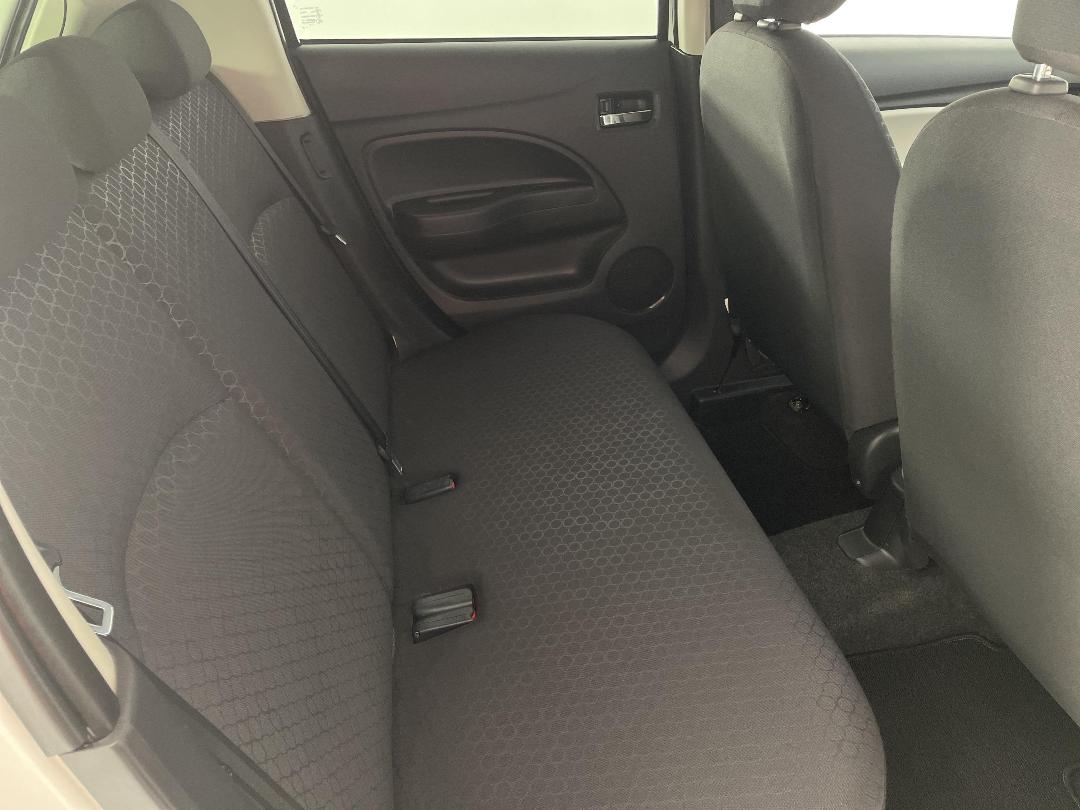 Photo '20' of Mitsubishi Mirage