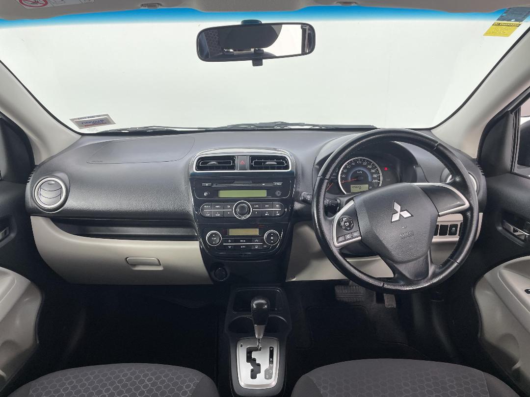 Photo '17' of Mitsubishi Mirage