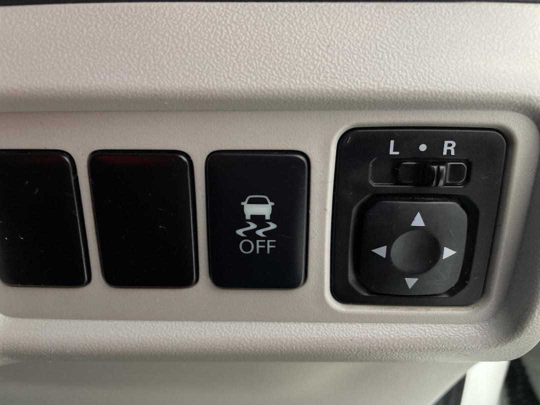 Photo '23' of Mitsubishi Mirage