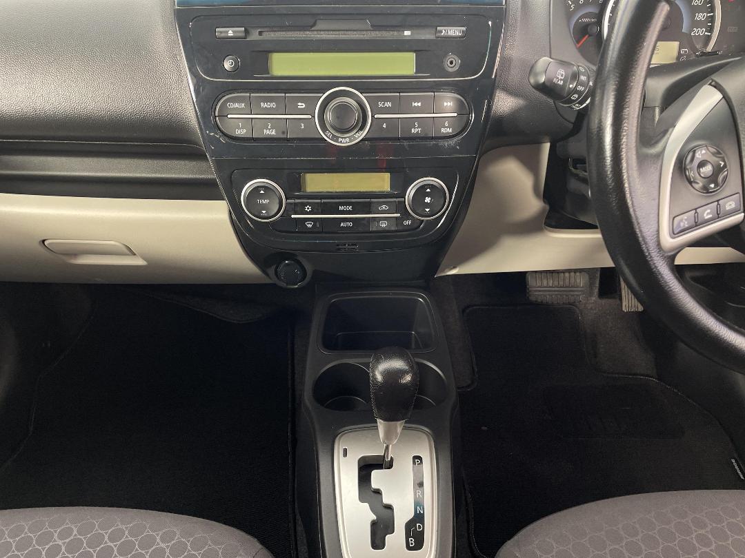 Photo '18' of Mitsubishi Mirage