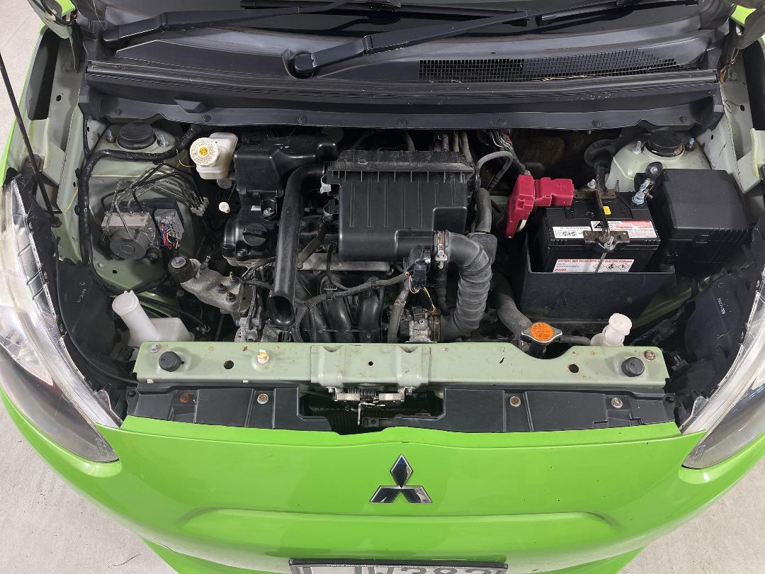 Photo '13' of Mitsubishi Mirage Photo '13' of Mitsubishi Mirage