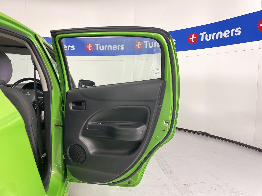 Photo '19' of Mitsubishi Mirage