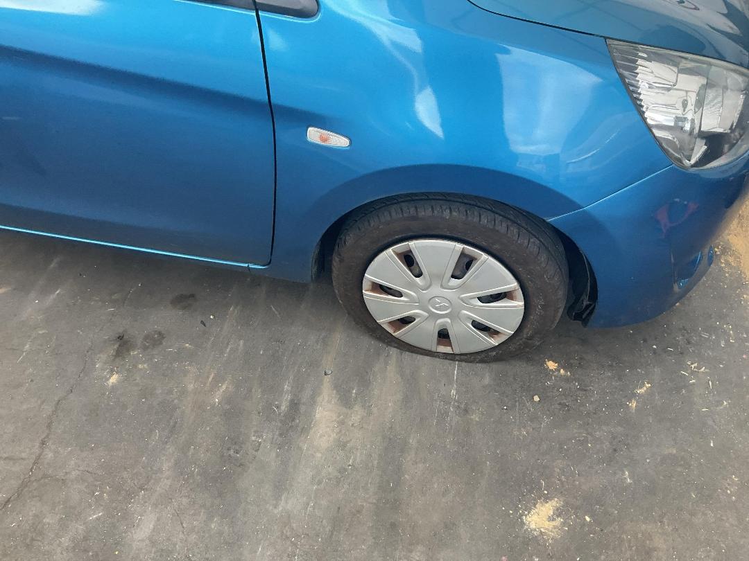 Photo '2' of Mitsubishi Mirage LS