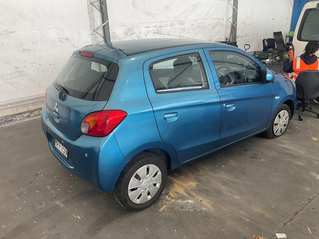 Photo '11' of Mitsubishi Mirage LS