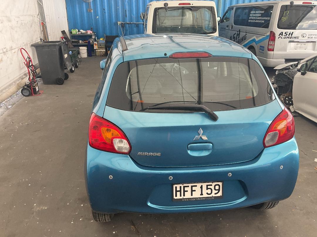 Photo '10' of Mitsubishi Mirage LS