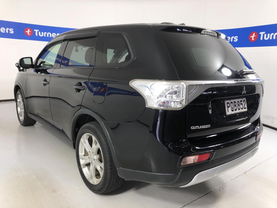 Photo '5' of Mitsubishi Outlander