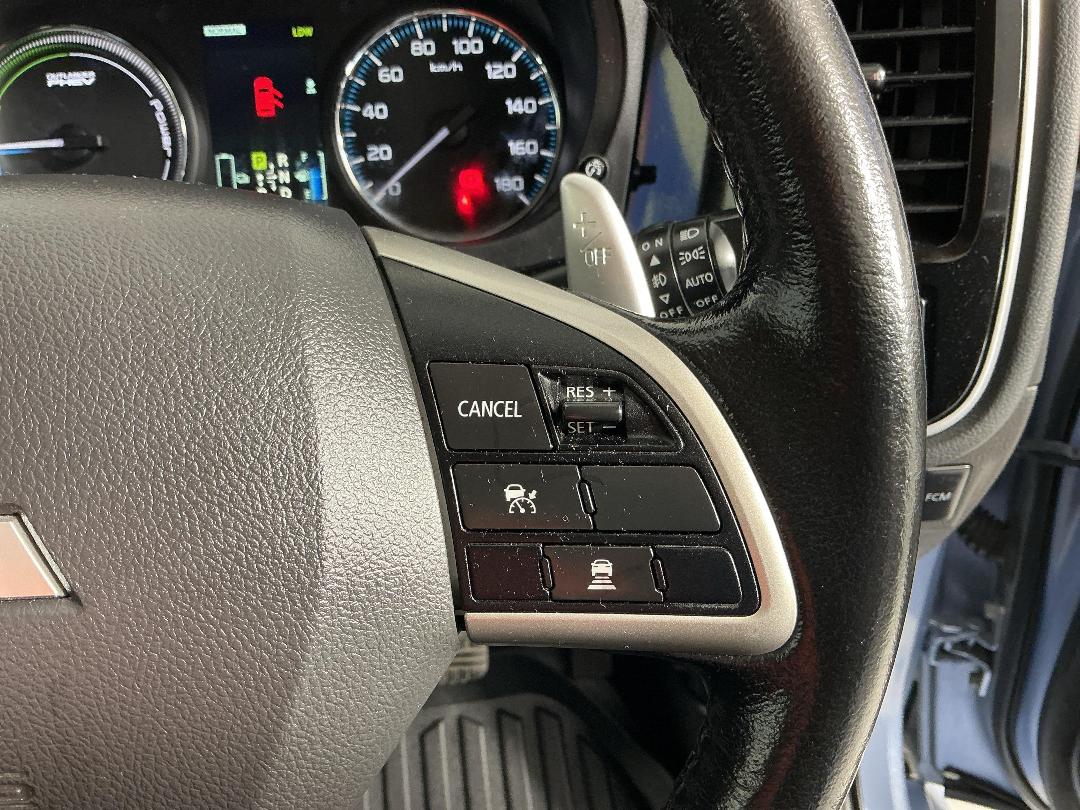 Photo '24' of Mitsubishi Outlander