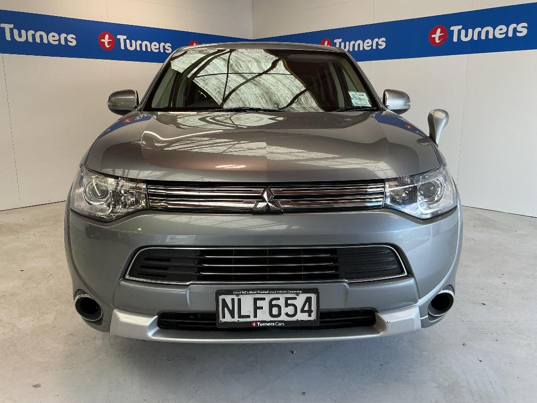 Photo '2' of Mitsubishi Outlander