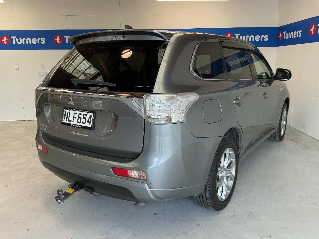 Photo '7' of Mitsubishi Outlander