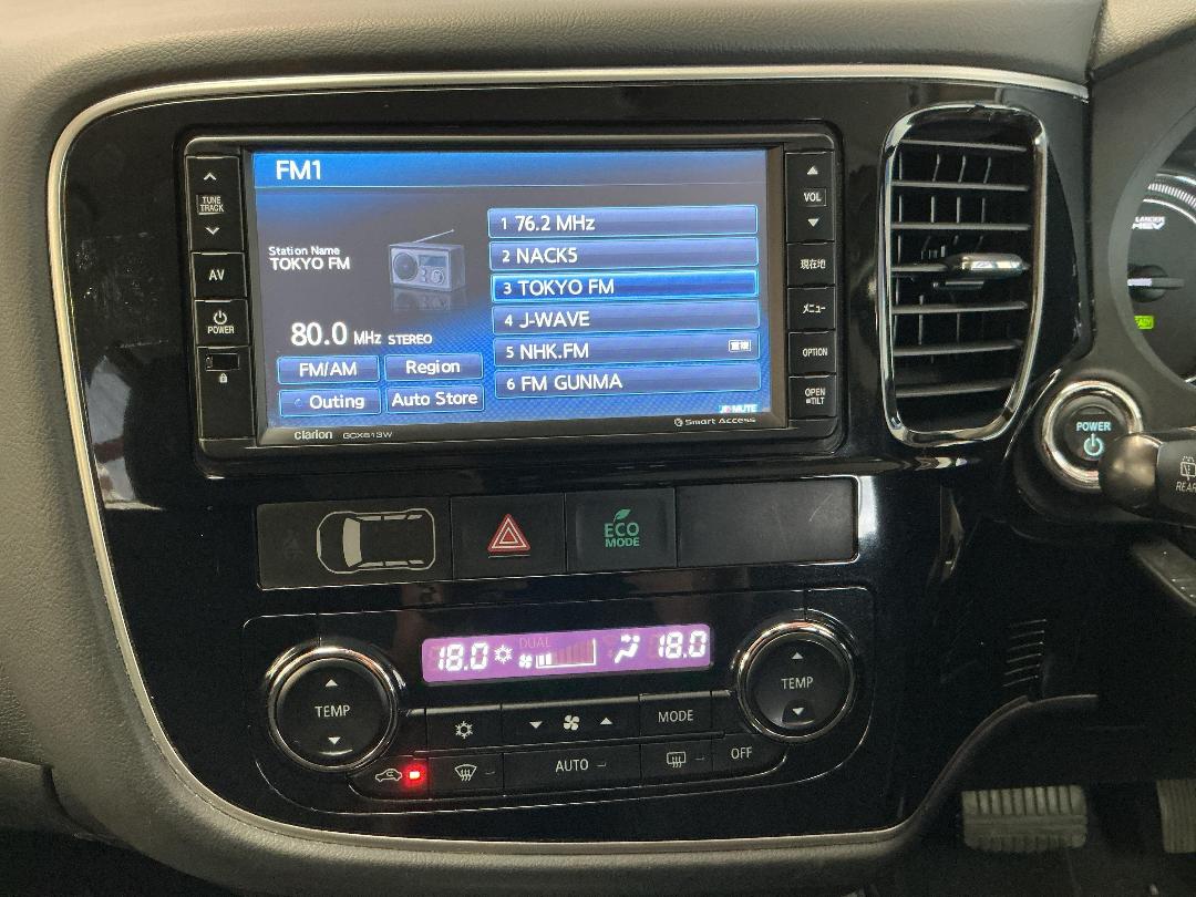 Photo '18' of Mitsubishi Outlander