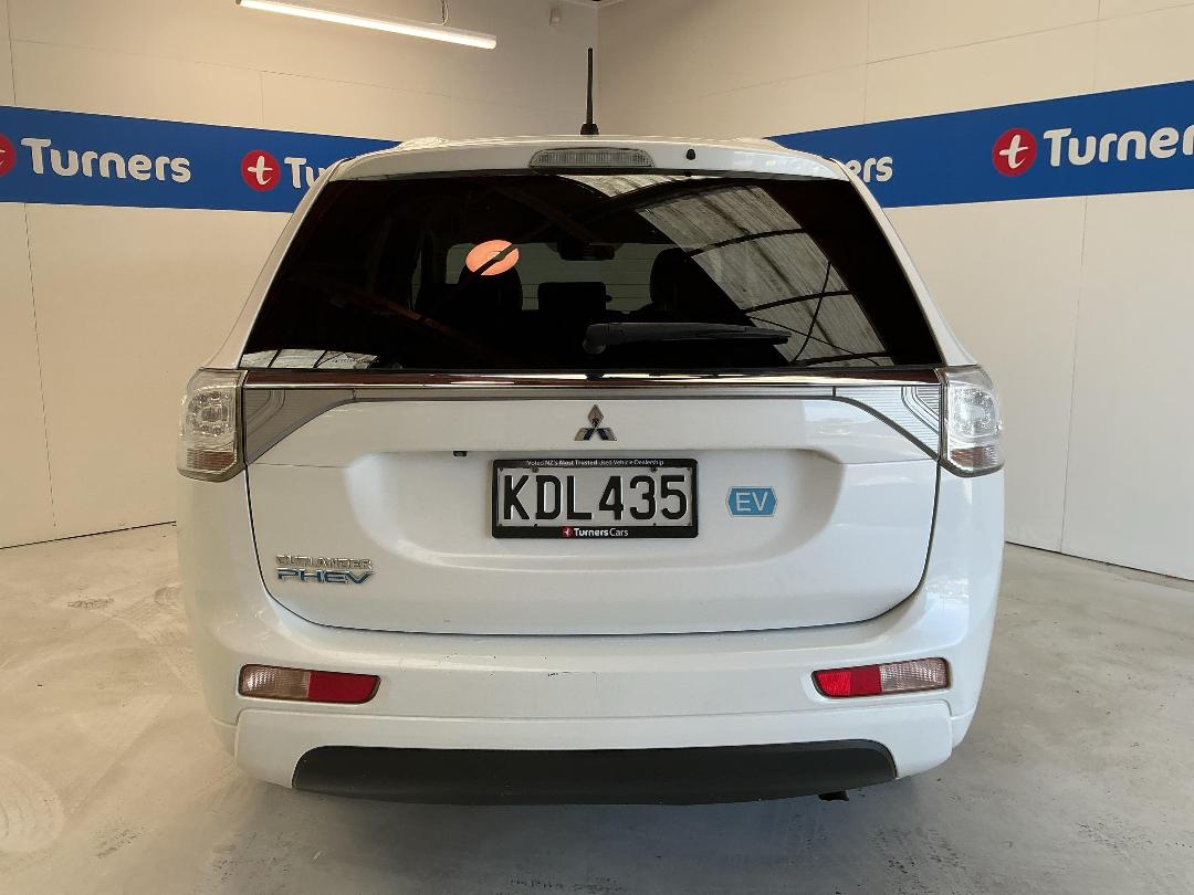 Photo '6' of Mitsubishi Outlander