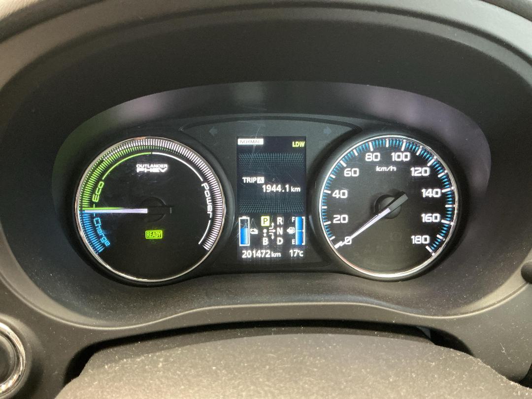 Photo '21' of Mitsubishi Outlander