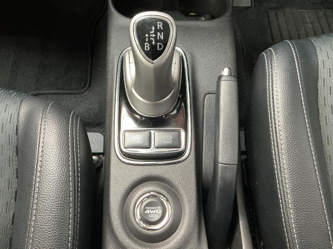 Photo '23' of Mitsubishi Outlander