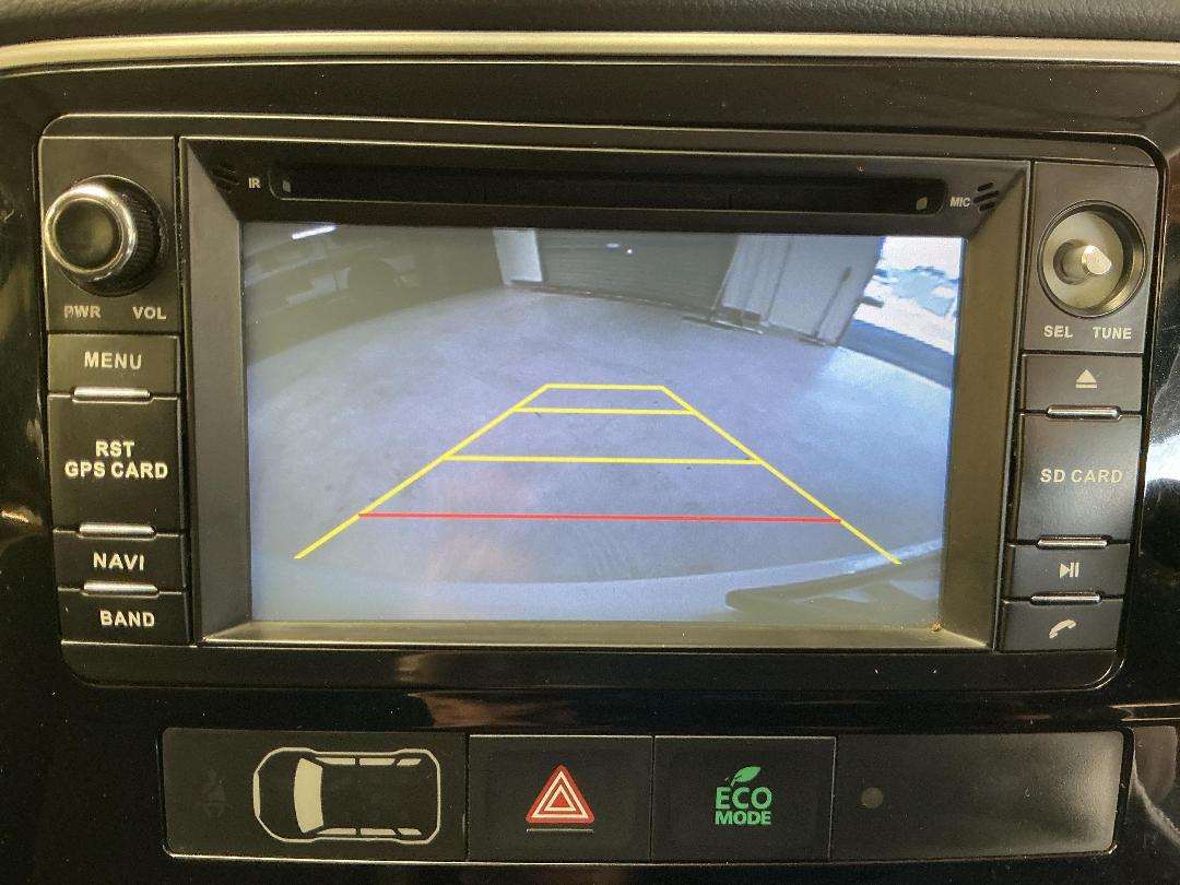 Photo '24' of Mitsubishi Outlander