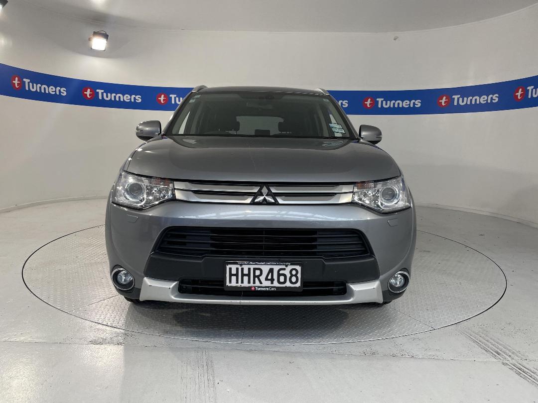 Photo '2' of Mitsubishi Outlander Photo '2' of Mitsubishi Outlander