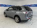 Thumbnail '5' of Mitsubishi Outlander