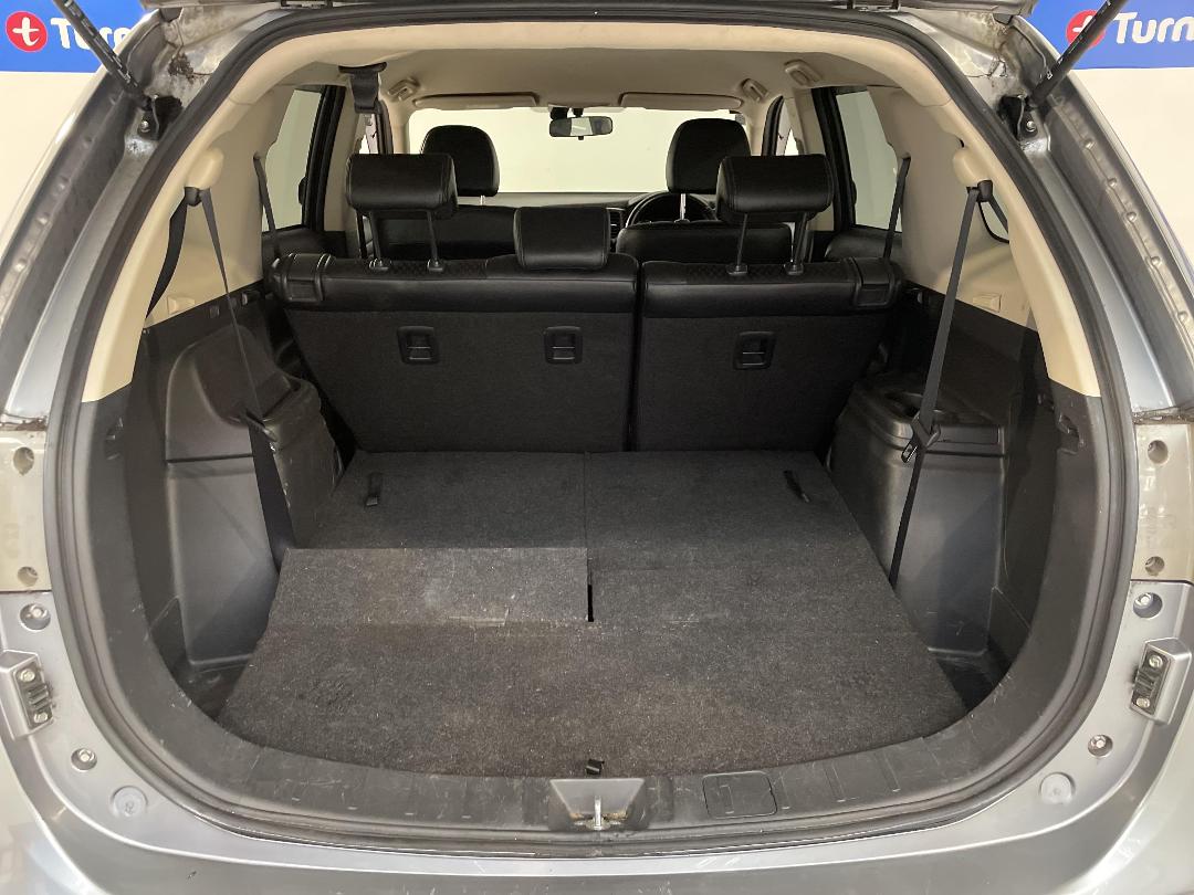 Photo '14' of Mitsubishi Outlander Photo '14' of Mitsubishi Outlander