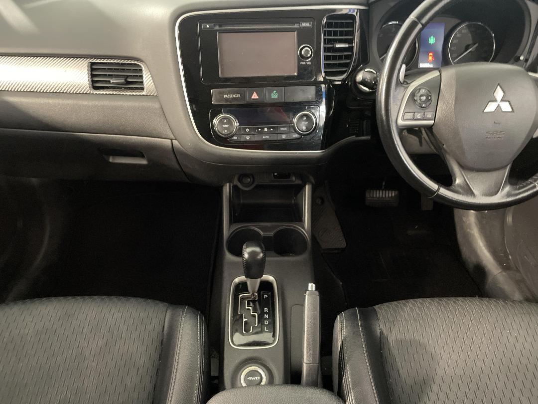 Photo '18' of Mitsubishi Outlander Photo '18' of Mitsubishi Outlander