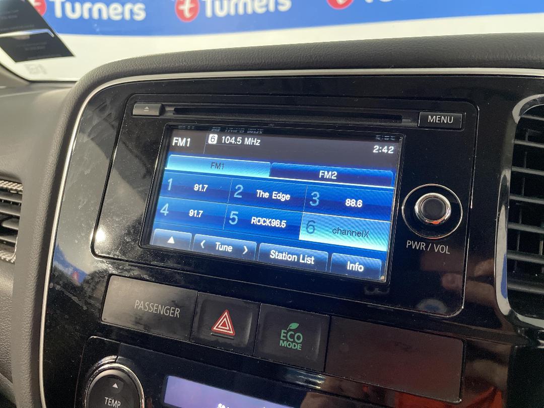 Photo '31' of Mitsubishi Outlander Photo '31' of Mitsubishi Outlander