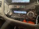 Thumbnail '32' of Mitsubishi Outlander