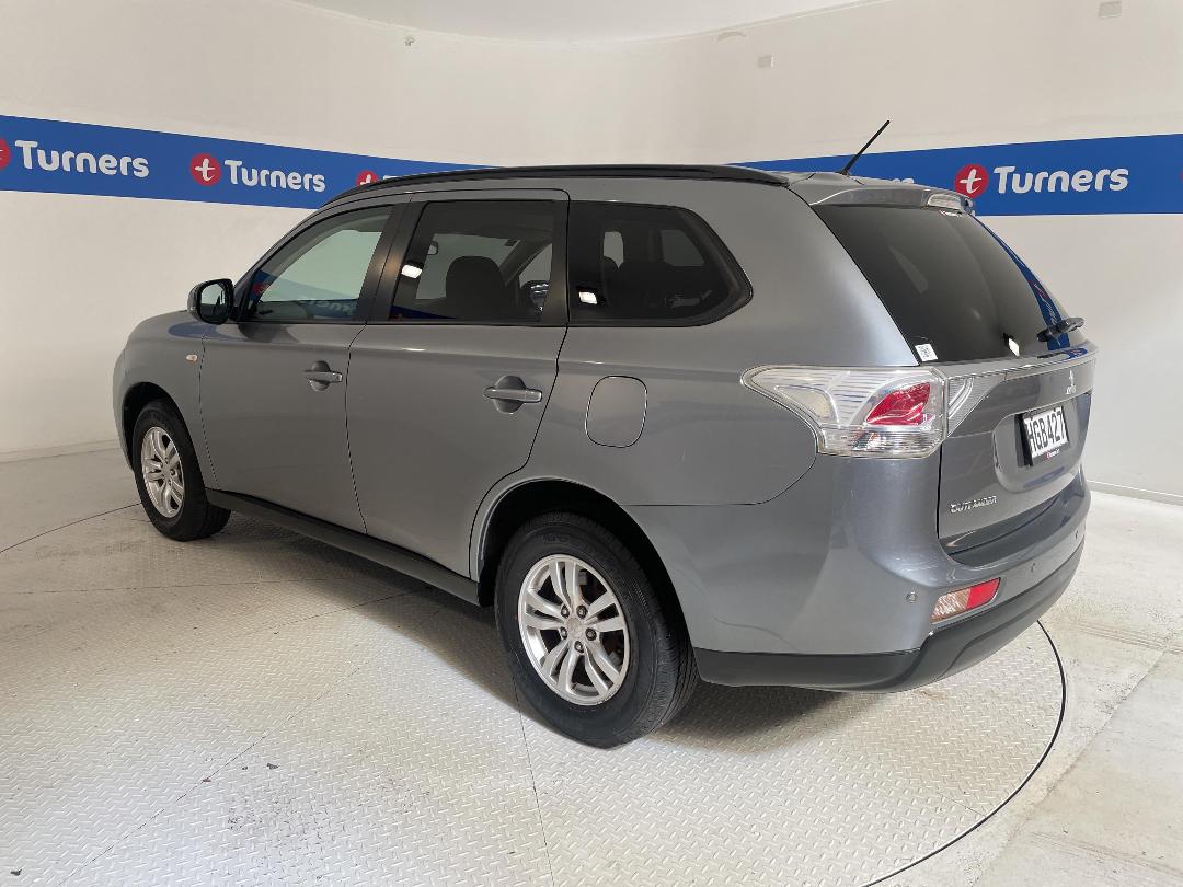 Photo '5' of Mitsubishi Outlander Photo '5' of Mitsubishi Outlander