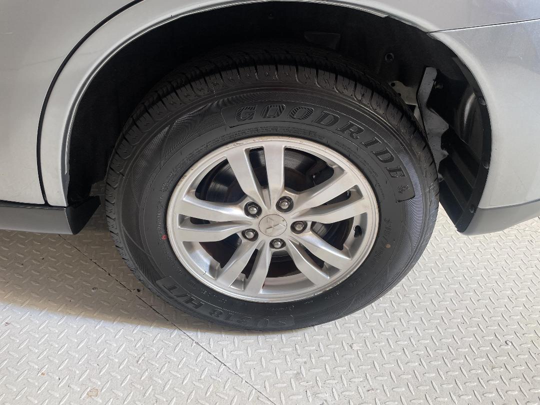 Photo '11' of Mitsubishi Outlander Photo '11' of Mitsubishi Outlander