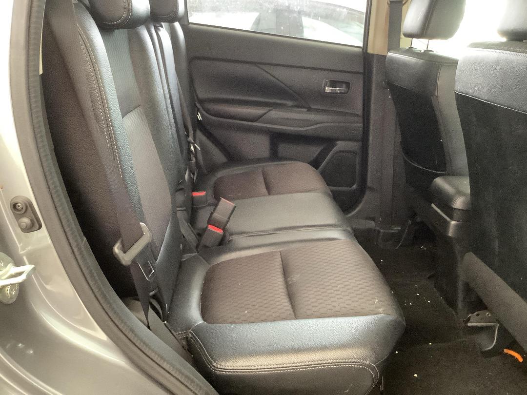 Photo '7' of Mitsubishi Outlander Phev Photo '7' of Mitsubishi Outlander Phev