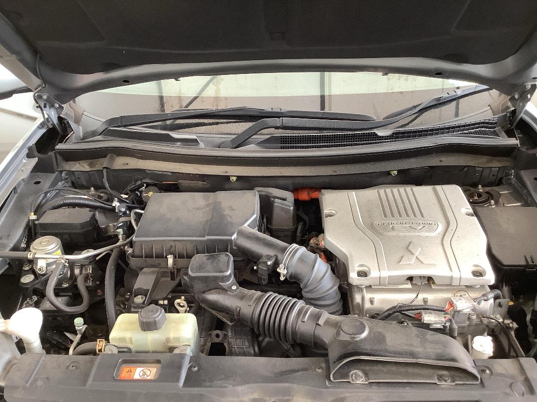 Photo '9' of Mitsubishi Outlander Phev Photo '9' of Mitsubishi Outlander Phev