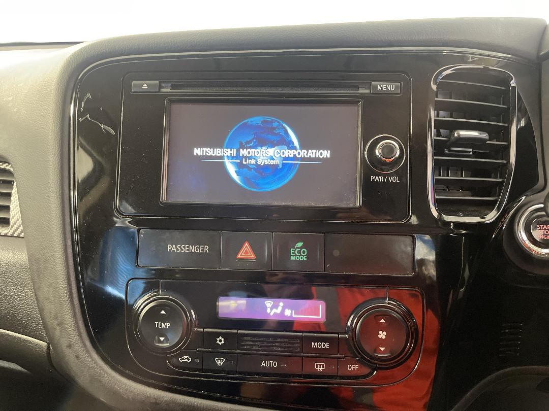 Photo '27' of Mitsubishi Outlander Photo '27' of Mitsubishi Outlander