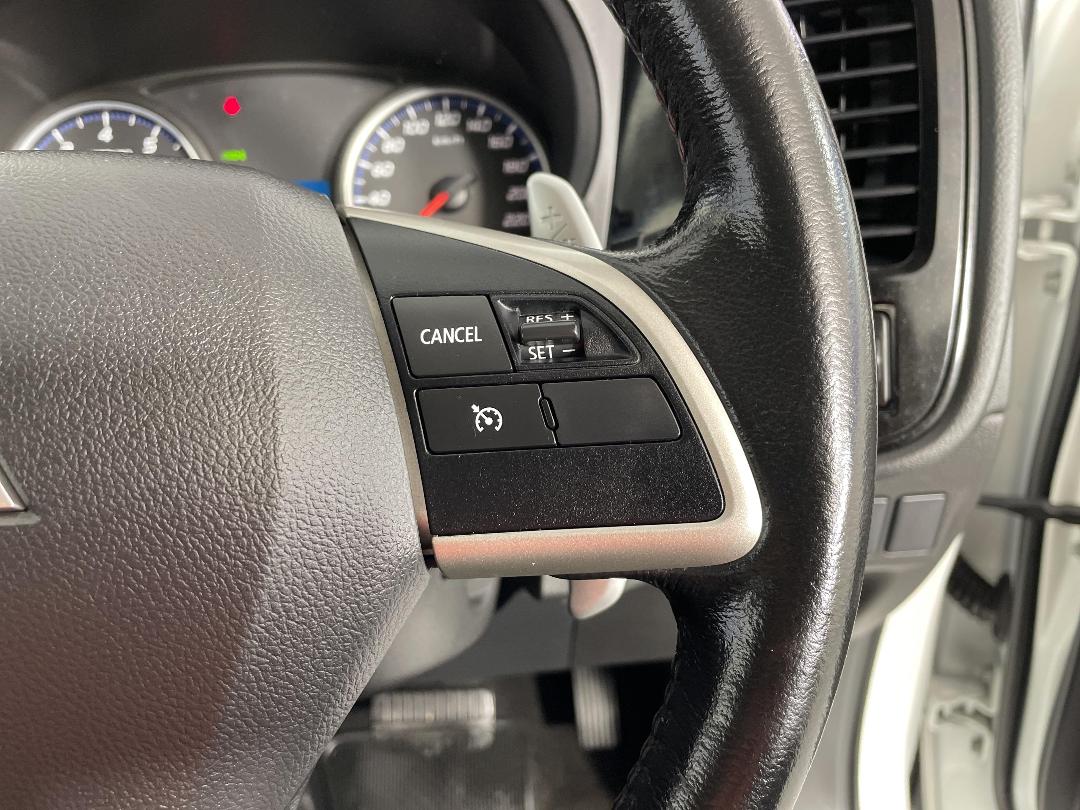 Photo '30' of Mitsubishi Outlander Photo '30' of Mitsubishi Outlander