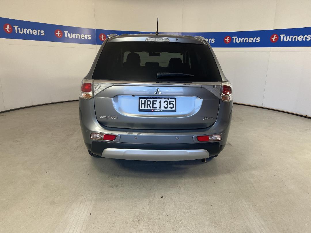 Photo '6' of Mitsubishi Outlander