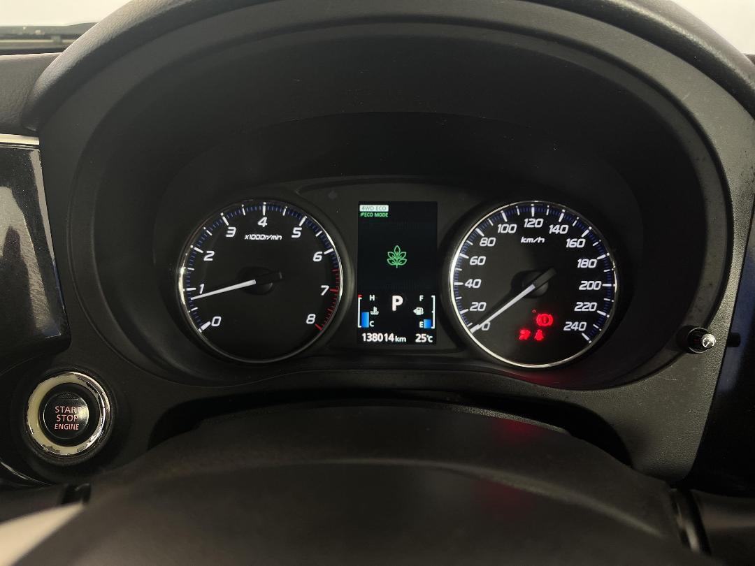 Photo '21' of Mitsubishi Outlander