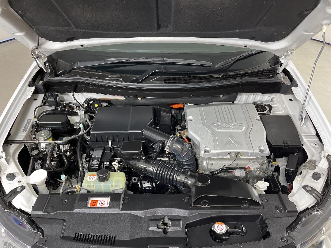 Photo '13' of Mitsubishi Outlander Photo '13' of Mitsubishi Outlander