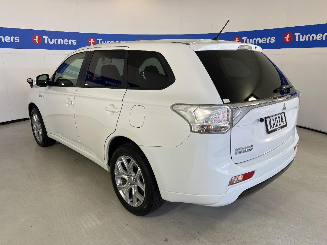 Photo '5' of Mitsubishi Outlander Photo '5' of Mitsubishi Outlander