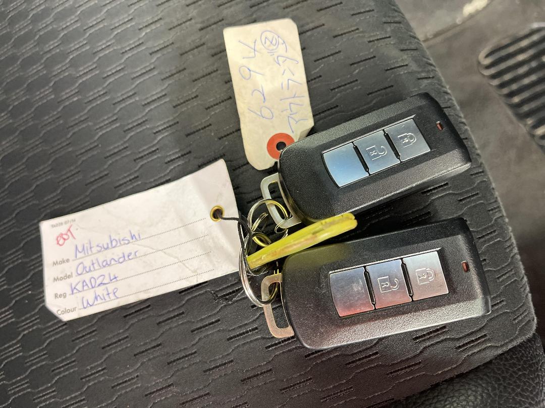 Photo '22' of Mitsubishi Outlander Photo '22' of Mitsubishi Outlander