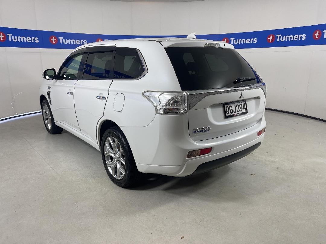 Photo '5' of Mitsubishi Outlander Photo '5' of Mitsubishi Outlander