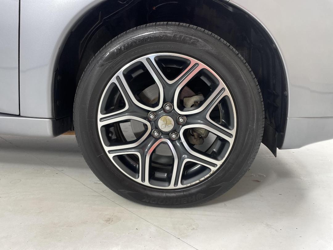 Photo '9' of Mitsubishi Outlander Photo '9' of Mitsubishi Outlander