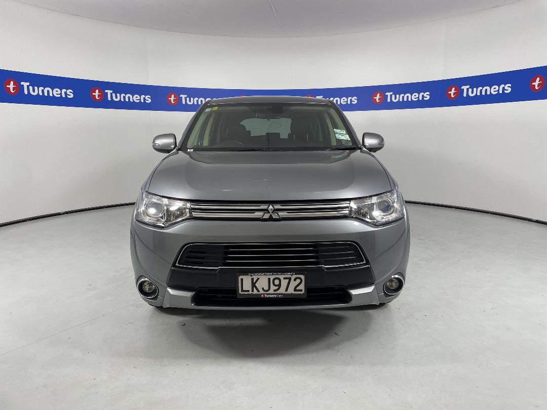 Photo '2' of Mitsubishi Outlander Photo '2' of Mitsubishi Outlander