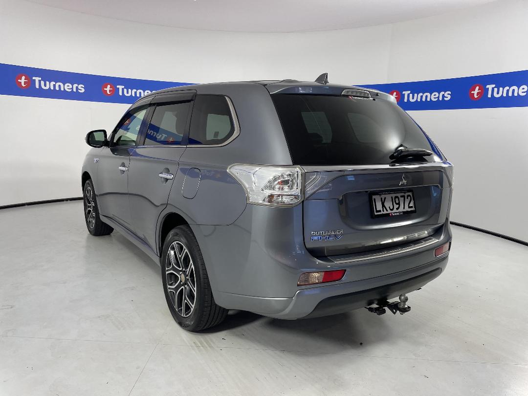 Photo '5' of Mitsubishi Outlander Photo '5' of Mitsubishi Outlander